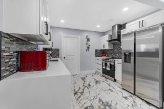 < 3 Mi to Hard Rock Stadium! Family-Friendly Home - 5