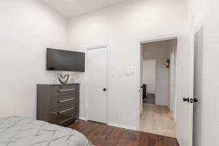 Ivory House McKinney Spacious 3BR Home with King Suite Office and Gym - 3