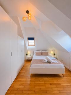 Central Skylight Suites 16 - 2