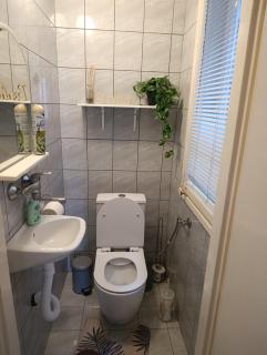 Center Parliament Suite - 1