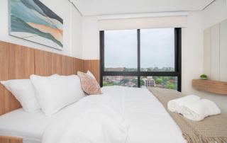 Modern 1 Bedroom Apartment with Pool and Gym - 1
