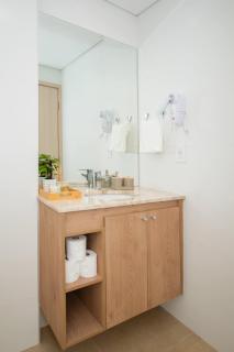 Modern 1 Bedroom Apartment with Pool and Gym - 2