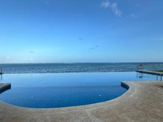 NAURAS TOWERS OCEANFRONT LUXURY Apartment - 7