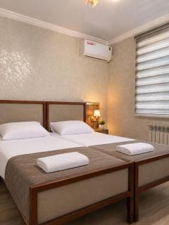 Shix GuestHouse - 9