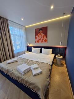 M&D Blue Art Gallery Suite Center - 5