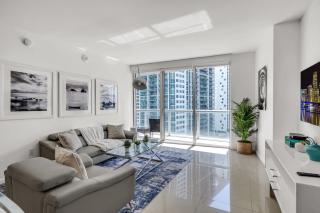Icon Brickell Retreat 1BR and Spa, Pool, Views - 6