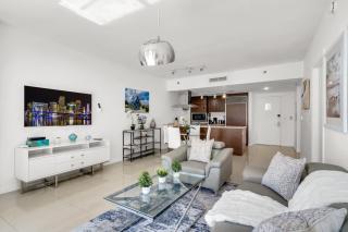 Icon Brickell Retreat 1BR and Spa, Pool, Views - 5
