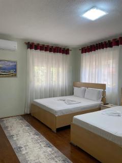 Room 4 - 0