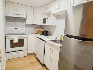 Modern Delson Home South Shore Montreal - 9