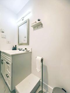 Modern Delson Home South Shore Montreal - 6
