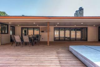 Luxury South Tulsa Retreat with Hot Tub and King Size Beds - 6