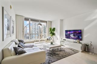 Modern High Rise One Bedroom at Icon Brickell (W) - 8