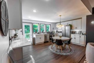 Stylish 2 King Bed Retreat Near Grandview - 5