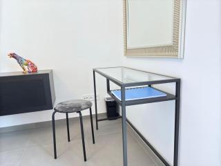 Charming 1BR flat with an outdoor space - 1