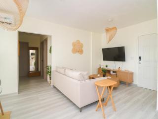 Vista Serena – Stunning Oceanfront Apartment - 8