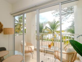 Vista Serena – Stunning Oceanfront Apartment - 5