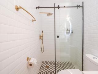 Vista Serena – Stunning Oceanfront Apartment - 3