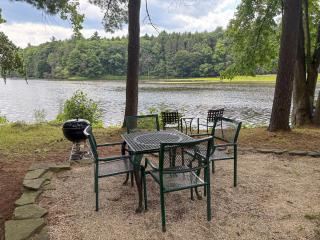 NEW! Berkshire Flat Overlooking Rising Pond! - 7