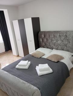 White Apartment - 9