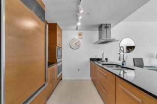 Miami Getaway in Icon Brickel 1BR in Downtown Miami - 2