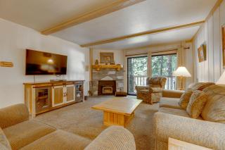 Steps to Slopes! Mammoth Mountain Condo - 0
