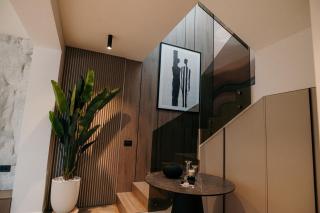Premiere House Est One - 1