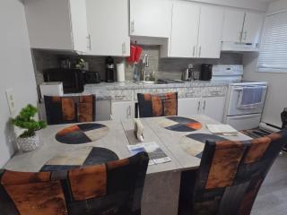 Executive Private Room in a Shared Apartment- Comfortable and Convenient - 1