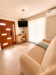 Casa Nueva con Amplio Estacionamiento Privado 3D 2B - 9
