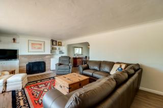 Pool, Putting Green & Mtn Views: Tucson Home - 3