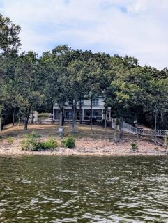 Emerald Point On Grand - 9