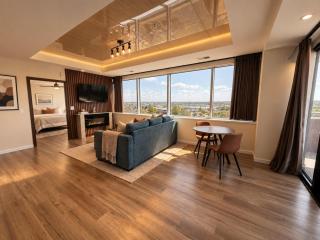 Luxury Apartment with Balcony - 0