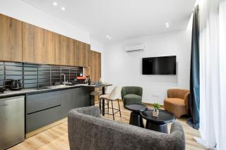 Fos Luxury Suite at Kato Paphos - 3