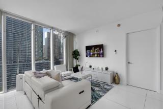 Icon Brickell 2BR Poolside Paradise in the Sky - 9