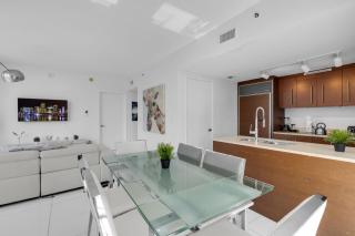 Icon Brickell 2BR Poolside Paradise in the Sky - 4