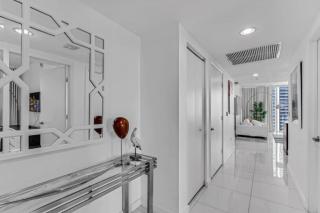 Luxurious Condo at ICON with Views - 9