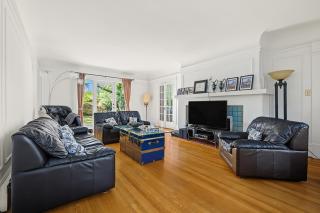Shaughnessy Peaceful 2BR Family Stay in a Classic Vancouver Home - 2