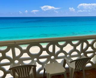 Oceanfront Apartments Cancun - 7