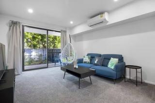 Sherborne Loft, Stylish 2BR, 2 bathrooms and Free Parking - 0
