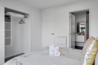Sherborne Loft, Stylish 2BR, 2 bathrooms and Free Parking - 7