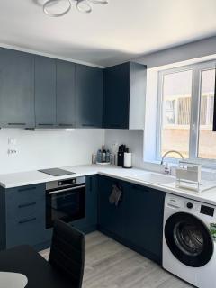 Sì Homes, Cozy Apartment, Covered Parking, Fast Wi-Fi - 2