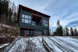 Modern Retreat with Spokane River Views - 9