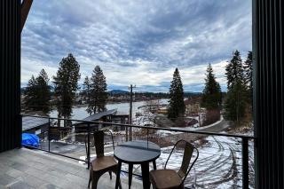 Modern Retreat with Spokane River Views - 8