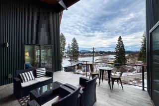 Modern Retreat with Spokane River Views - 7