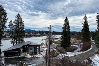 Modern Retreat with Spokane River Views - 6