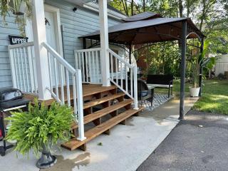 Spacious 2BR Retreat w Balcony Gazebo - 9