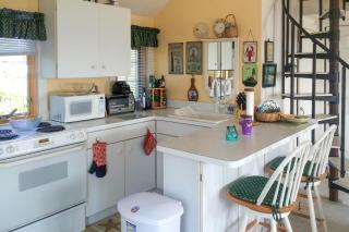 Waterfront Studio w/ Dock & Beach Access in Truro! - 7
