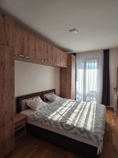 N Suite City Apartment - 1