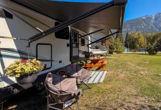 Luxury Rocky Mountain Glamping in Golden, BC Canada Northern Lights, Stargazing & Adventure in the Heart of The Canadian Rockies - 7