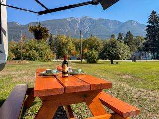 Luxury Rocky Mountain Glamping in Golden, BC Canada Northern Lights, Stargazing & Adventure in the Heart of The Canadian Rockies - 1