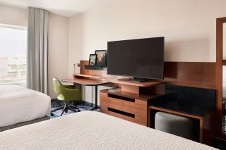 Fairfield Inn & Suites by Marriott Phoenix Tempe/Airport - 1